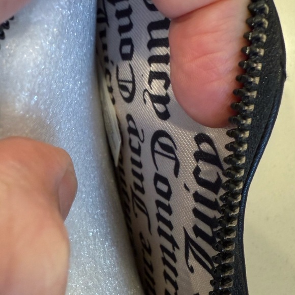 Juicy Couture Quilted Black Heart Wristlet - Picture 5 of 9